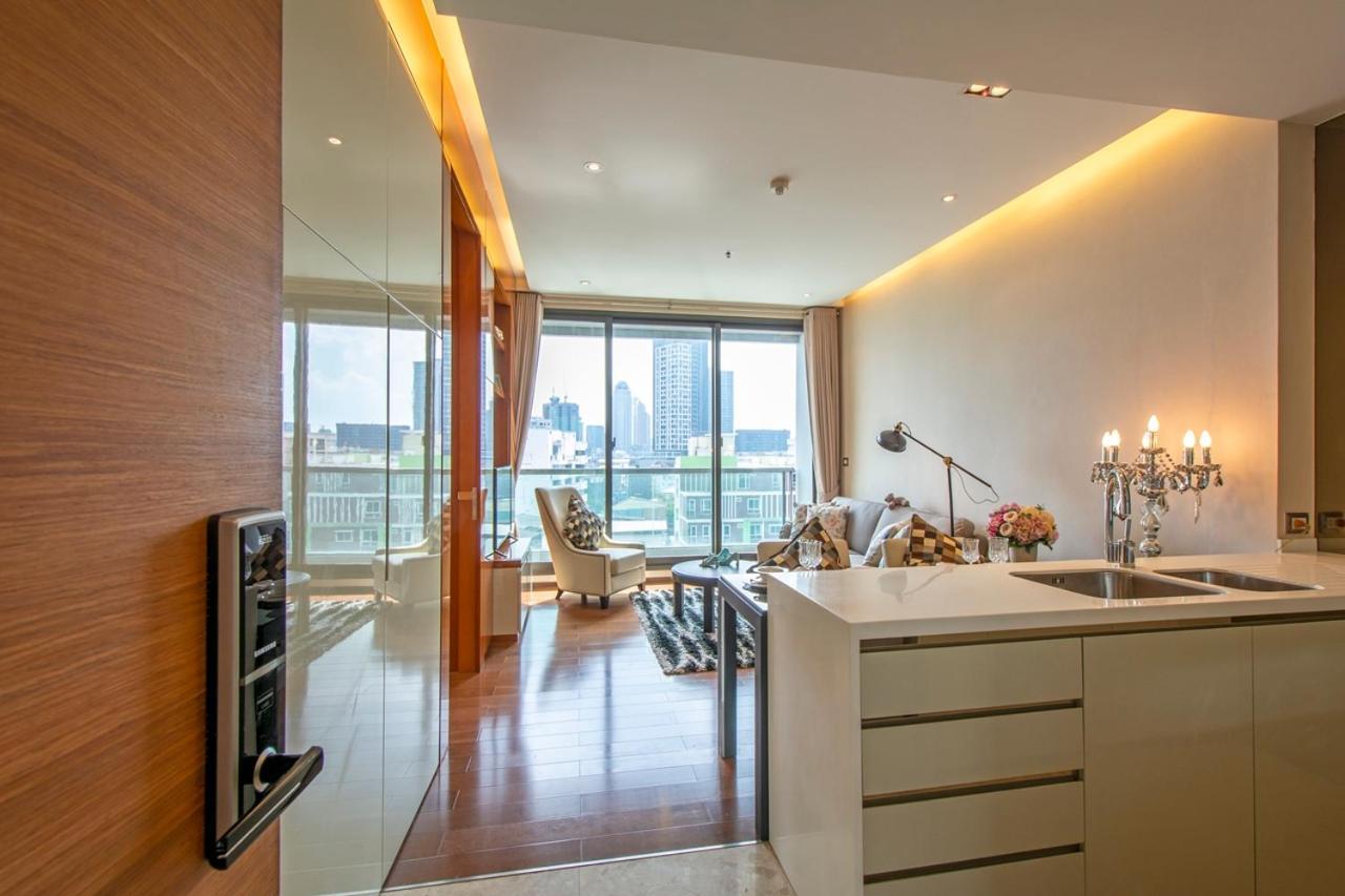 Luxury 1Bed 1Bath 300M Bts Phrom Phong, Emporium Emsphere Emquartier Bangkok Exteriör bild