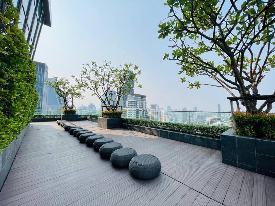 Luxury 1Bed 1Bath 300M Bts Phrom Phong, Emporium Emsphere Emquartier Bangkok Exteriör bild
